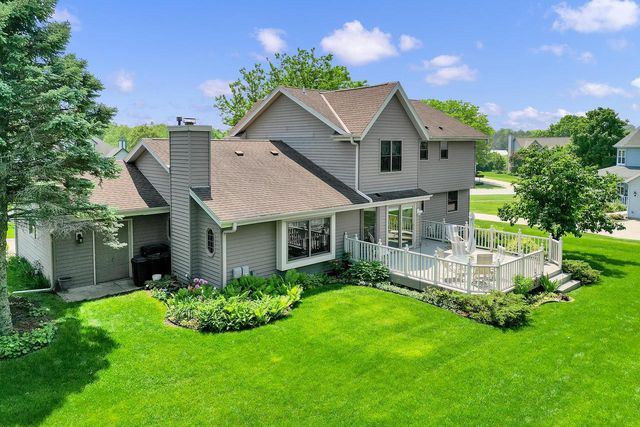 12520 W North LANE, New Berlin, WI 53151