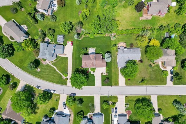12520 W North LANE, New Berlin, WI 53151