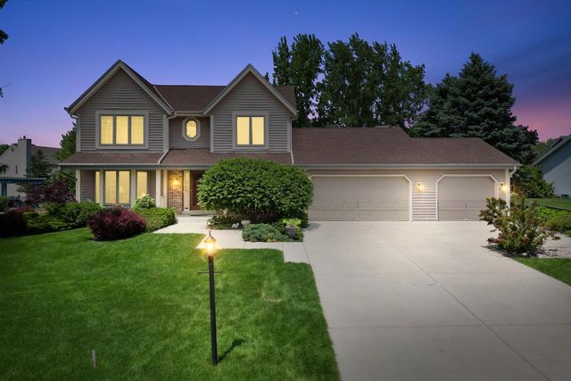 12520 W North LANE, New Berlin, WI 53151