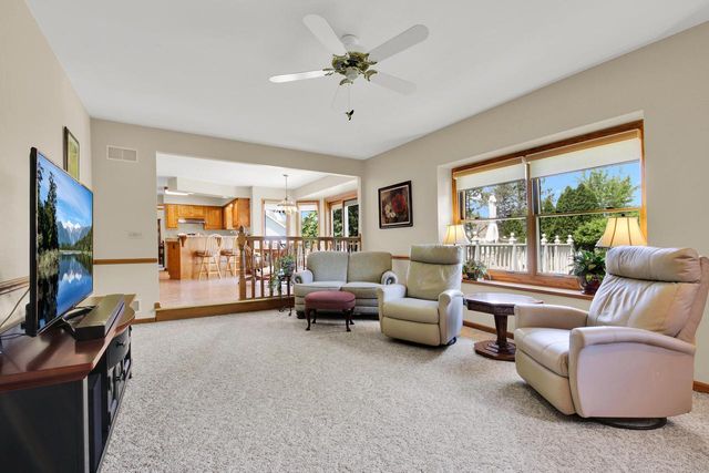 12520 W North LANE, New Berlin, WI 53151