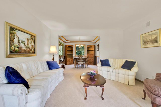 12520 W North LANE, New Berlin, WI 53151