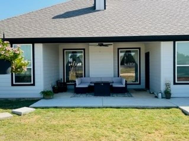 111 Bluegrass Trail, Springtown, TX 76082