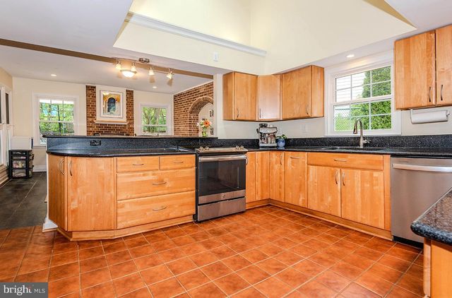 1855 CROFTON PKWY, Crofton, MD 21114