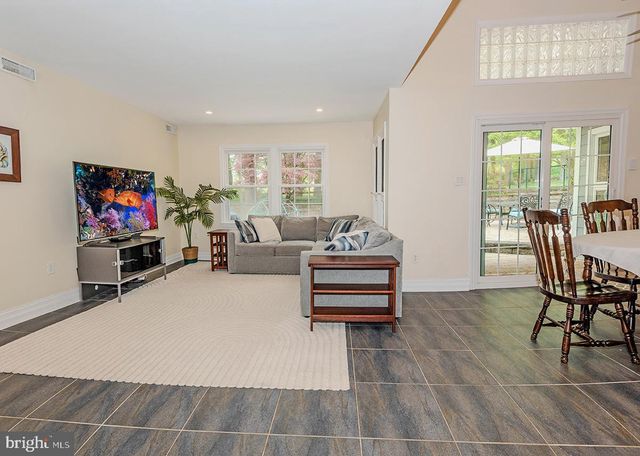 1855 CROFTON PKWY, Crofton, MD 21114