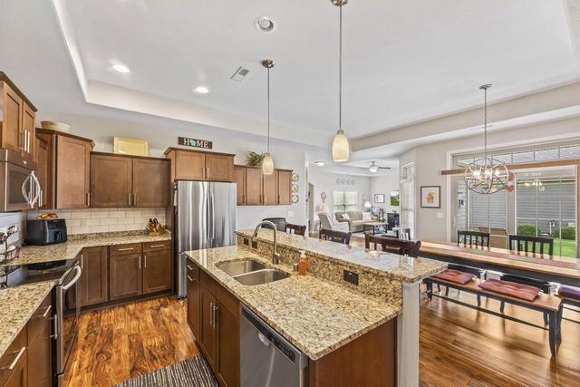 W179N11507 Blackstone CIRCLE, Germantown, WI 53022