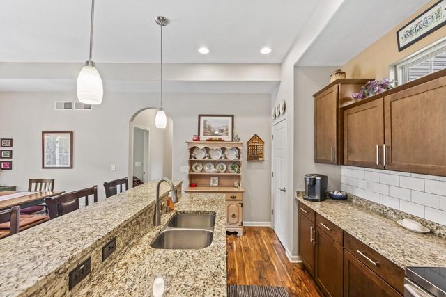 W179N11507 Blackstone CIRCLE, Germantown, WI 53022