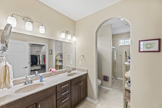 W179N11507 Blackstone CIRCLE, Germantown, WI 53022