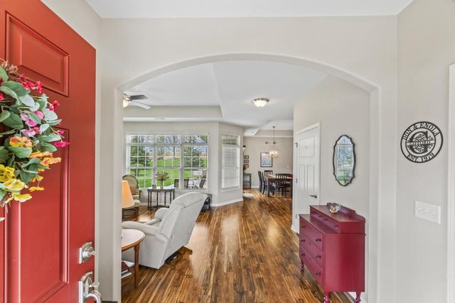 W179N11507 Blackstone CIRCLE, Germantown, WI 53022