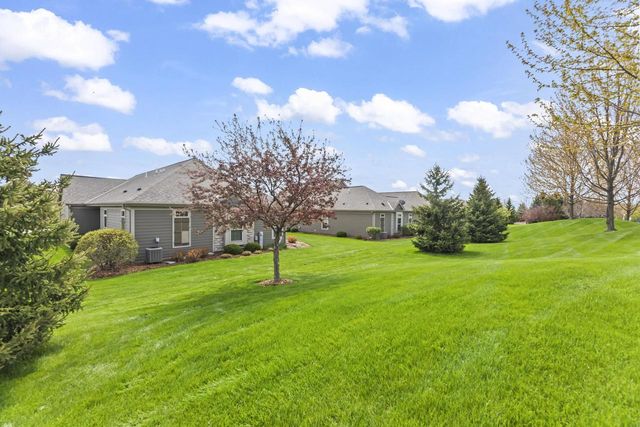 W179N11507 Blackstone CIRCLE, Germantown, WI 53022