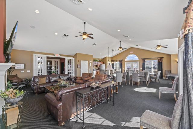 W179N11507 Blackstone CIRCLE, Germantown, WI 53022