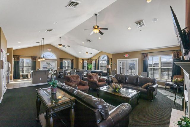 W179N11507 Blackstone CIRCLE, Germantown, WI 53022