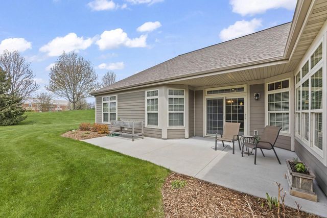 W179N11507 Blackstone CIRCLE, Germantown, WI 53022