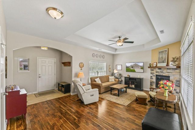 W179N11507 Blackstone CIRCLE, Germantown, WI 53022