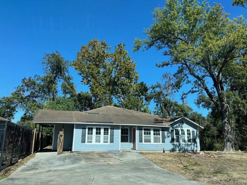 7939 Carolwood Drive, Houston, TX 77028