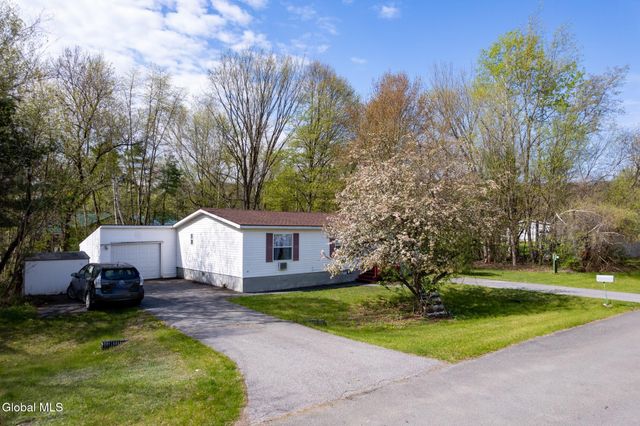 3 White Birch Lane, Jackson, NY 12816