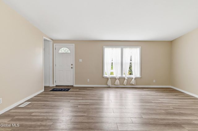 3 White Birch Lane, Jackson, NY 12816