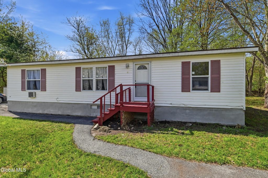 3 White Birch Lane, Jackson, NY 12816
