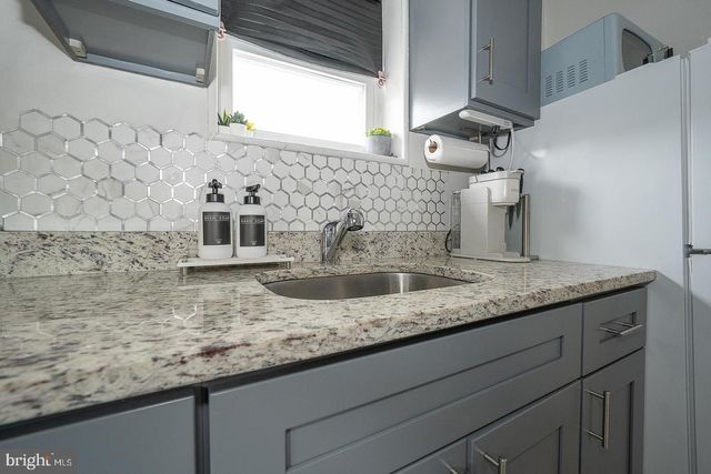 2314 BROWN ST, Philadelphia, PA 19130