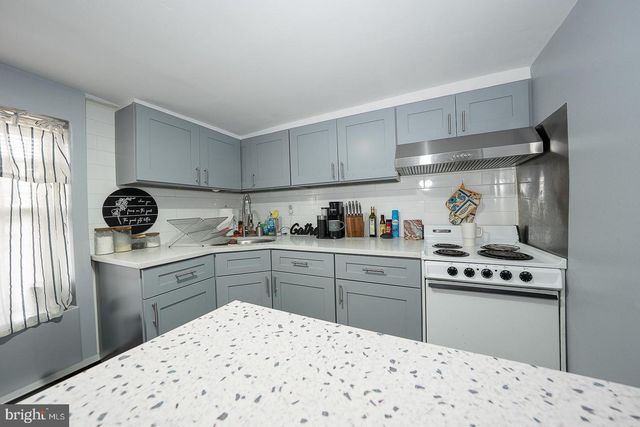 2314 BROWN ST, Philadelphia, PA 19130