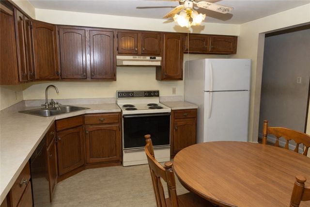 120 Buhl Rd, Forward Twp, PA 16033