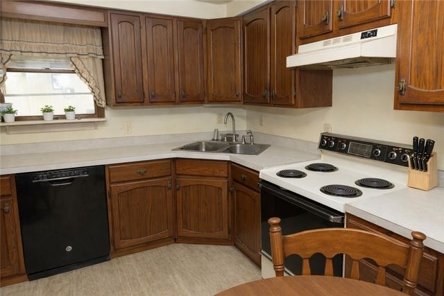 120 Buhl Rd, Forward Twp, PA 16033