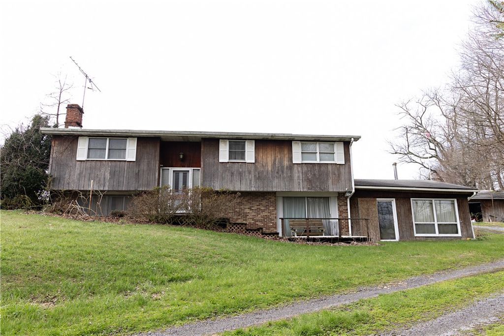 120 Buhl Rd, Forward Twp, PA 16033