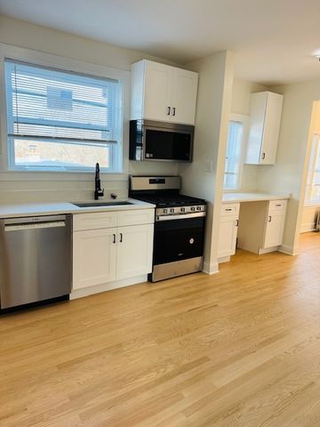 8944 Kilpatrick Avenue 3, Skokie, IL 60076