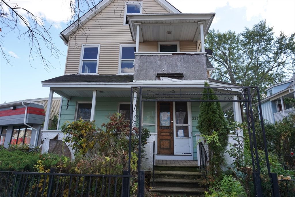 327 Orange, Springfield, MA 01040