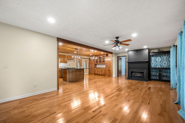 812 Tanglewood Dr, Woodbury, TN 37190