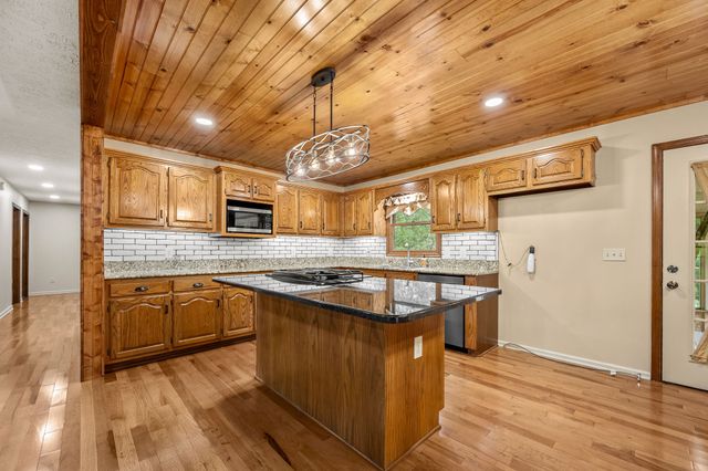 812 Tanglewood Dr, Woodbury, TN 37190