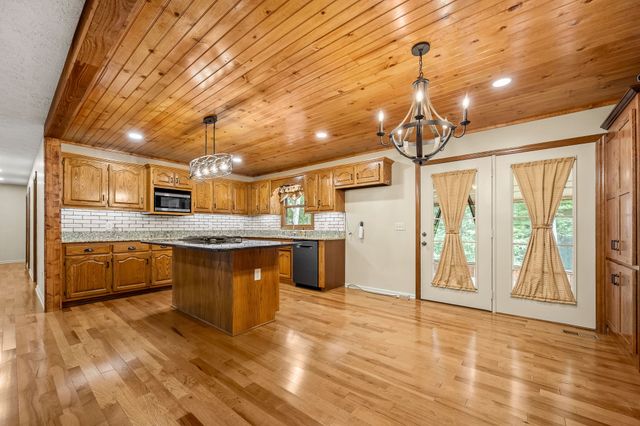 812 Tanglewood Dr, Woodbury, TN 37190