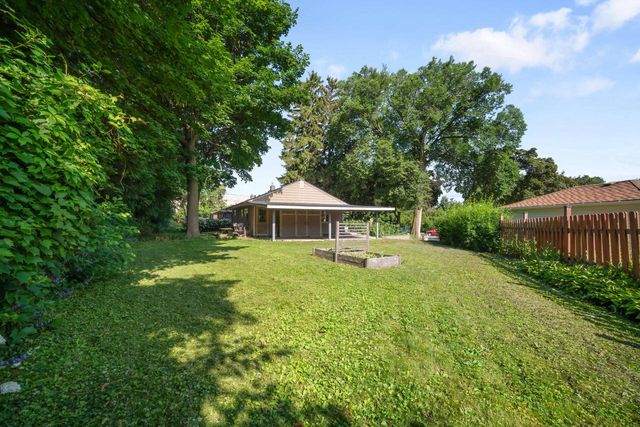 4026 S Logan COURT, Milwaukee, WI 53207