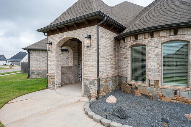 401 Bray Lane, Yukon, OK 73099