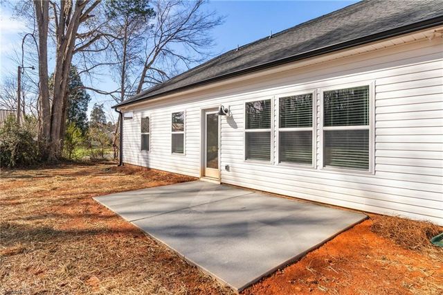 2130 E Holly Grove Road 1028, Lexington, NC 27292