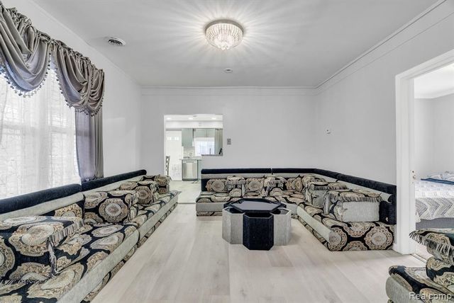 2248 Faber Street, Hamtramck, MI 48212