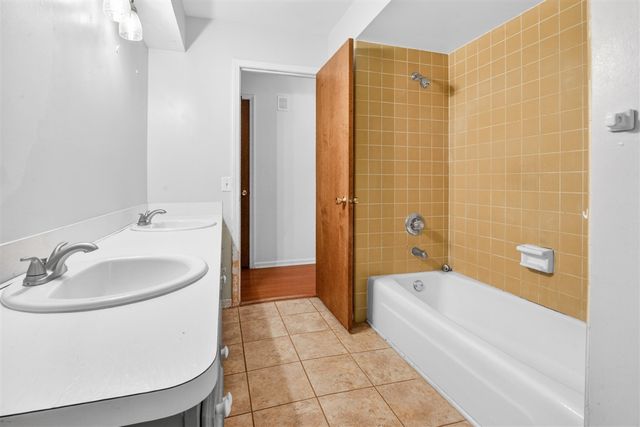 8076 Land O Lakes Drive, Kalamazoo, MI 49048