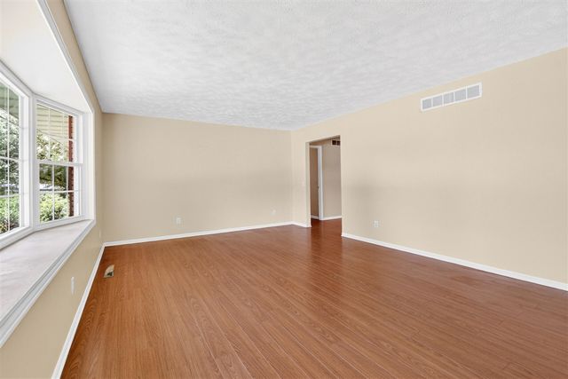 8076 Land O Lakes Drive, Kalamazoo, MI 49048