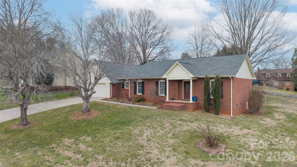 106 Pinebark Court, Morganton, NC 28655