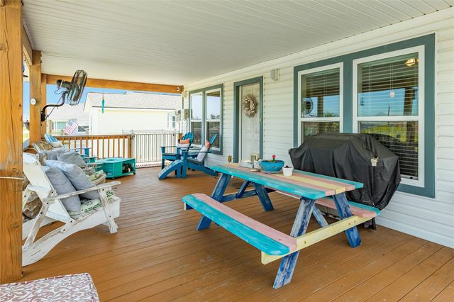 4114 Navarro Drive, Galveston, TX 77554