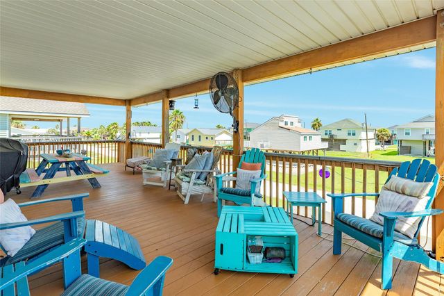 4114 Navarro Drive, Galveston, TX 77554