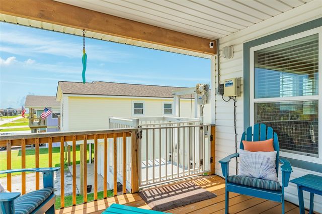4114 Navarro Drive, Galveston, TX 77554