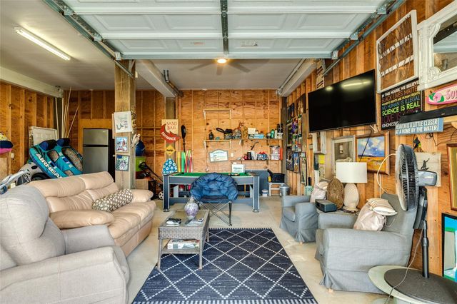 4114 Navarro Drive, Galveston, TX 77554