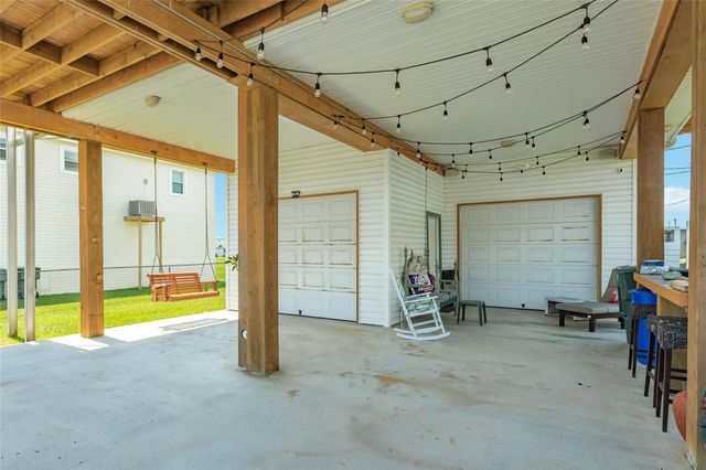 4114 Navarro Drive, Galveston, TX 77554