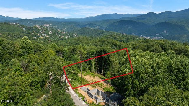 1315 Garrett Drive, Gatlinburg, TN 37738