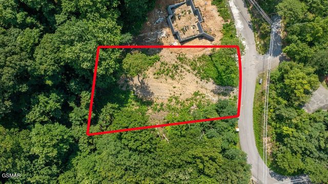 1315 Garrett Drive, Gatlinburg, TN 37738