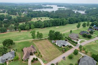 825 E Heathland Drive, Inman, SC 29349