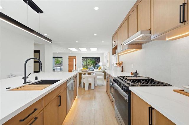 2808 Rebeiro Avenue, Santa Clara, CA 95051