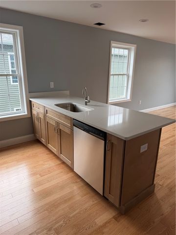 88 Coggeshall Street, Providence, RI 02908