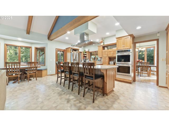 2323 THRUSH Ct, Salem, OR 97306