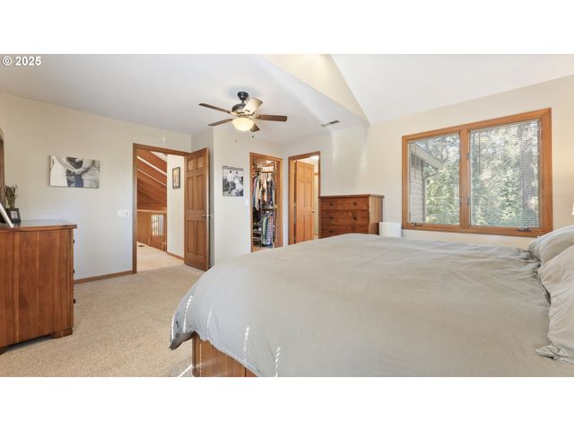 2323 THRUSH Ct, Salem, OR 97306